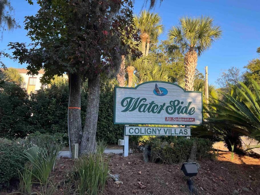 Spacious, Cozy W/parking In Coligny Villa *