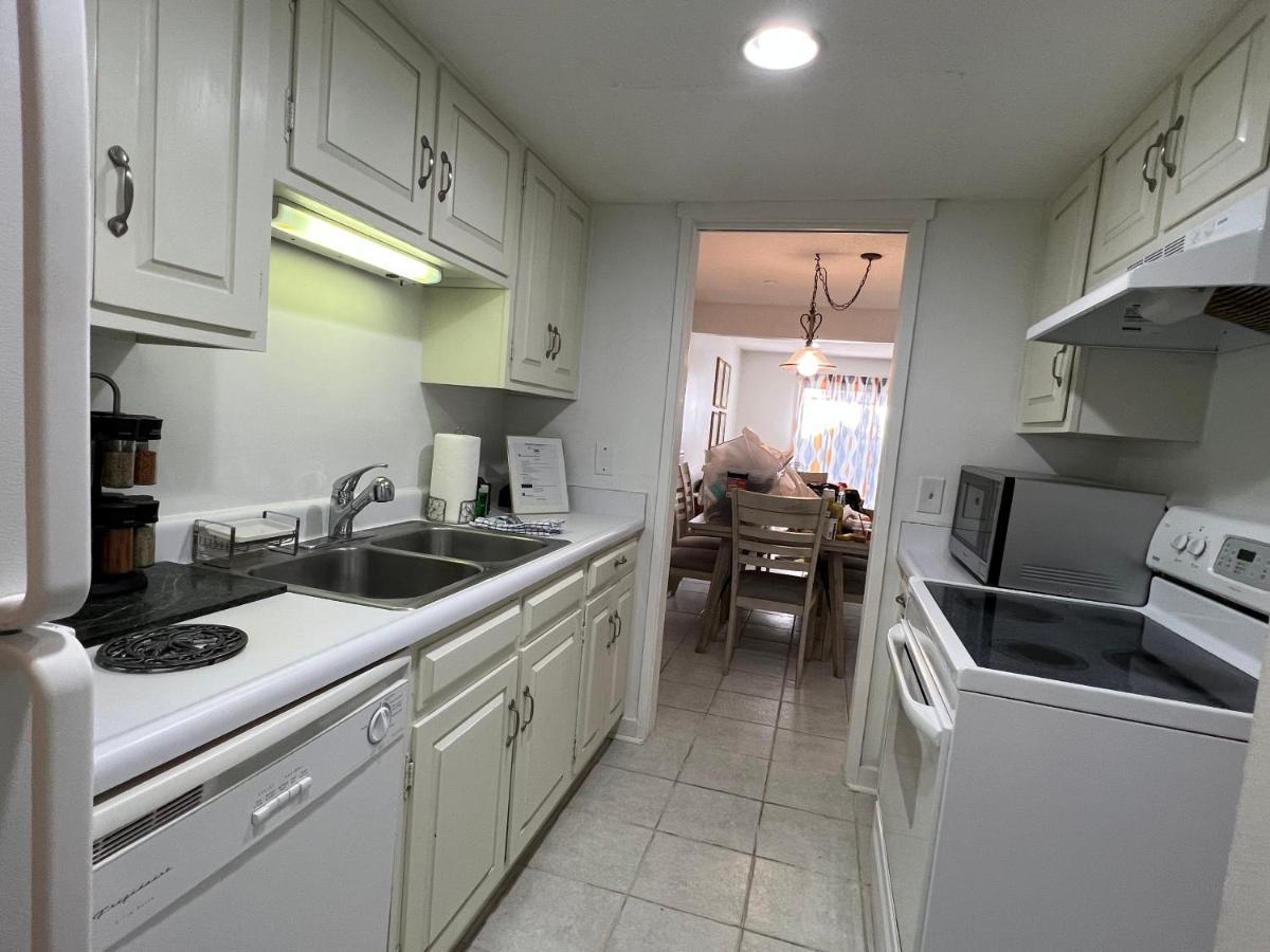 Villa Spacious, Cozy W/parking In Coligny Hilton Head Island
