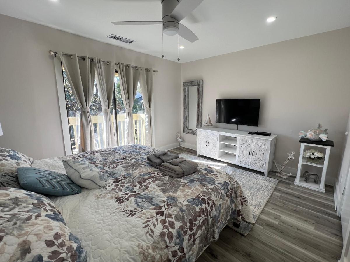 Villa Spacious, Cozy W/parking In Coligny Hilton Head Island
